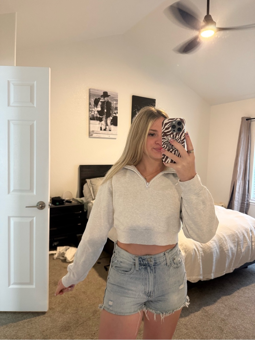 Aritzia Light Gray Cropped Quarter-Zip Sweatshirt